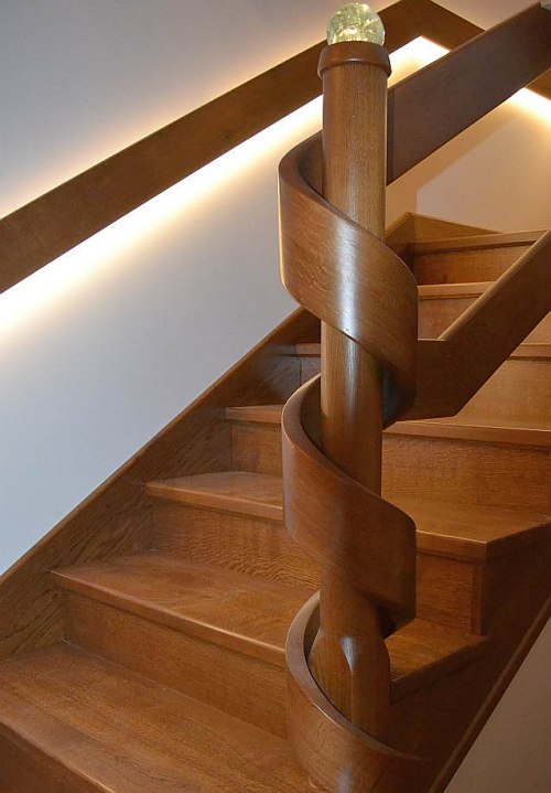 Porecz drewiana na schody